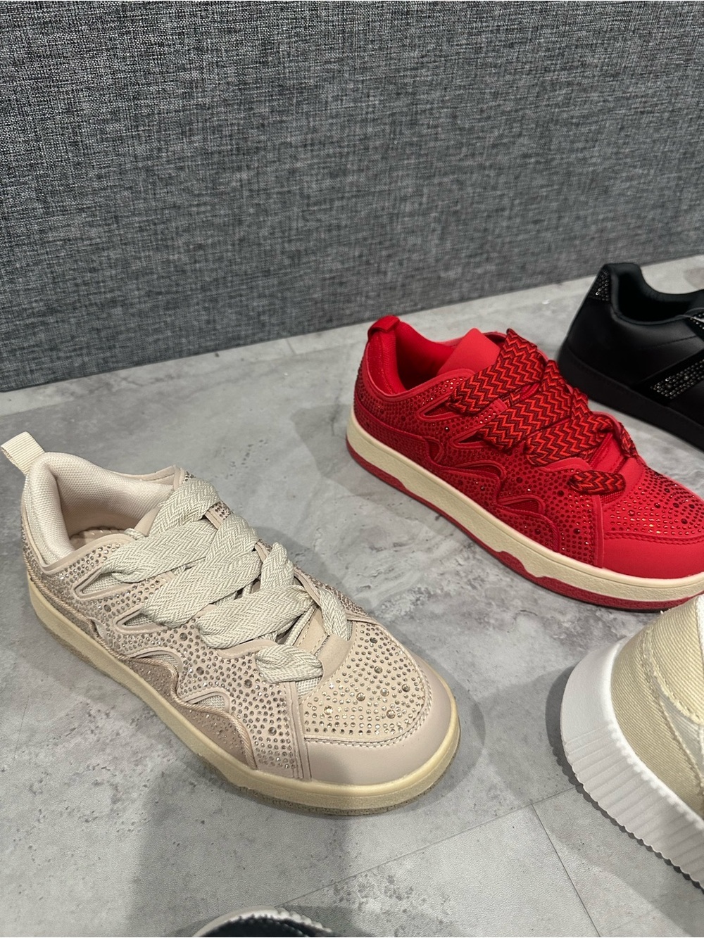 Womens Bundle Casual Sneakers - Stylish Everyday Comfort - Picture 5 of 7